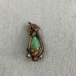 Green Stone w Crystal and Pearls Pin